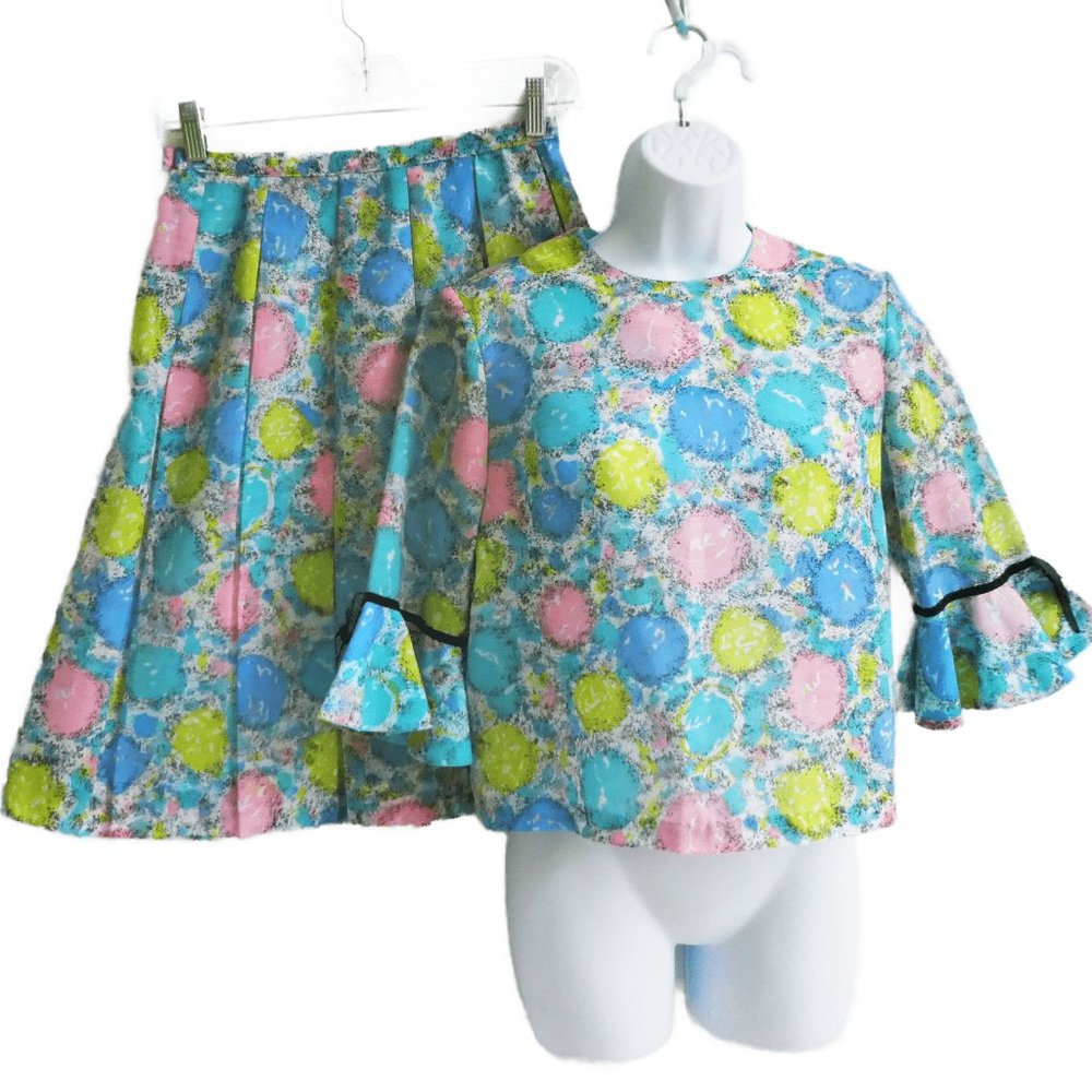 Vintage 50s 60s Skirt Blouse Set 2pc Pastel A Line Pleated Skirt Flounce Sleeves